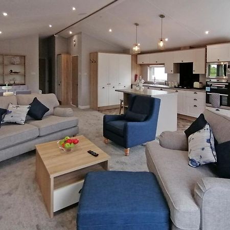 The Springs Lakeside Holiday Park Fladbury Zewnętrze zdjęcie