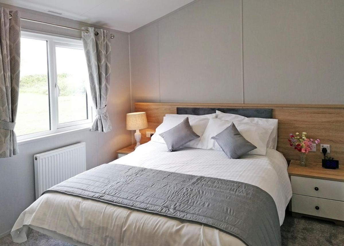 The Springs Lakeside Holiday Park Fladbury Zewnętrze zdjęcie